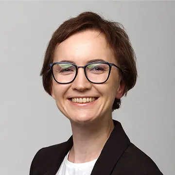 Olena Hos, Chief Financial Officer